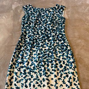 ANN TAYLOR Blue White Ombré Falling Petals Sheath Dress Size 2